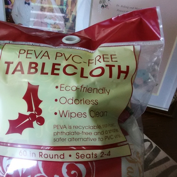 Peva Pvc-free Xmas tablecloth - Picture 2 of 4